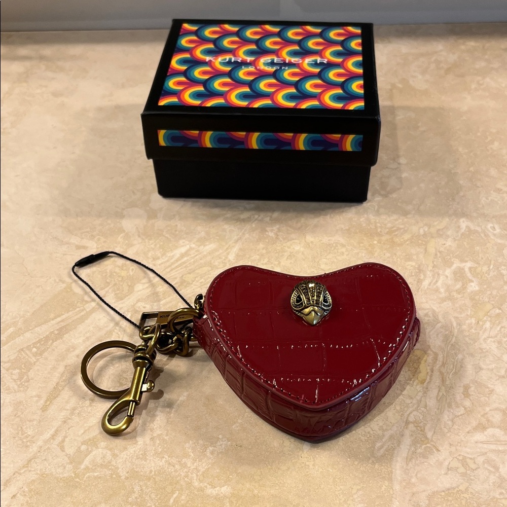 Kurt Geiger Kensington Heart Charm